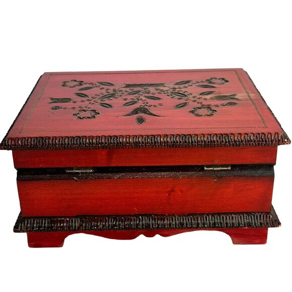 wooden handcarved etched jewelry box - Picture 5 of 10